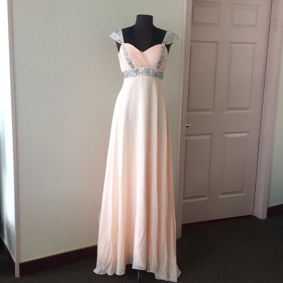 Dresses & Skirts - Brand new prom or bridesmaids dress